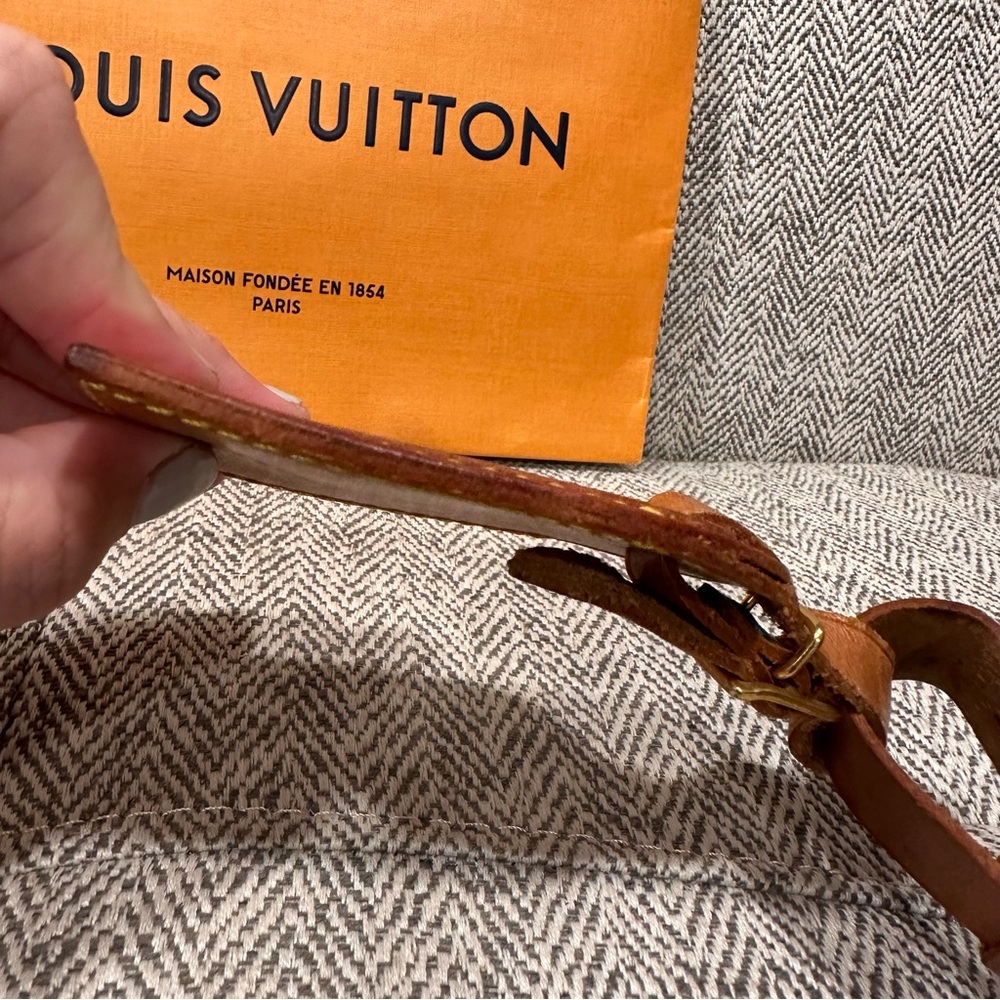 Louis Vuitton Luggage Tag with Poignet - Picture 6 of 8